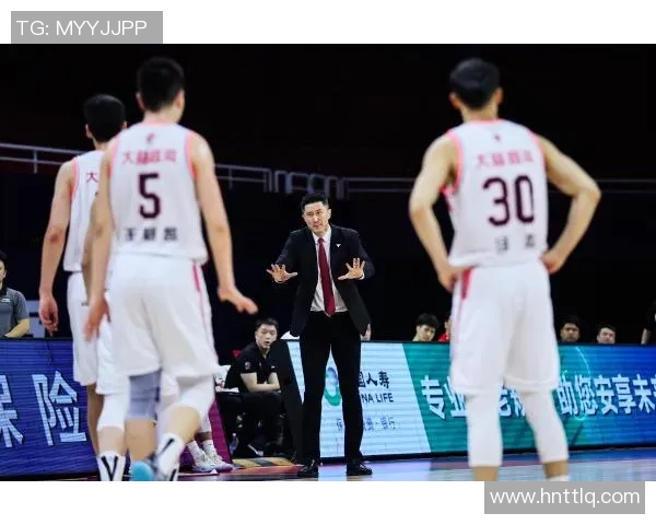 王泉泽的篮球之路：从青涩少年到职业球员的奋斗历程与成长故事