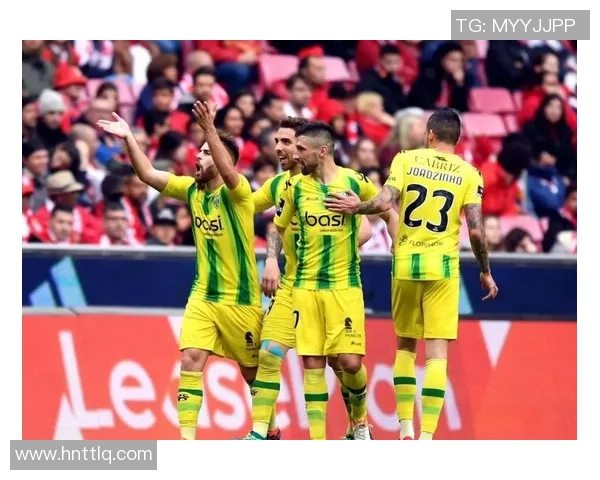 阿尔克玛与维迪斯激战正酣谁能在这场对决中笑到最后